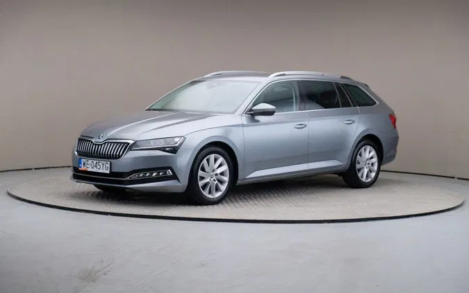 samochody osobowe Skoda Superb cena 99899 przebieg: 83236, rok produkcji 2019 z Jedlina-Zdrój